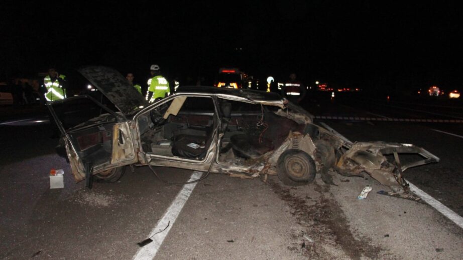 Çankırı’da feci kaza: Hurdaya dönen otomobilde bir kişi hayatını kaybetti cankirida feci kaza hurdaya donen otomobilde bir kisi hayatini kaybetti 2UsJ9HNm.jpg