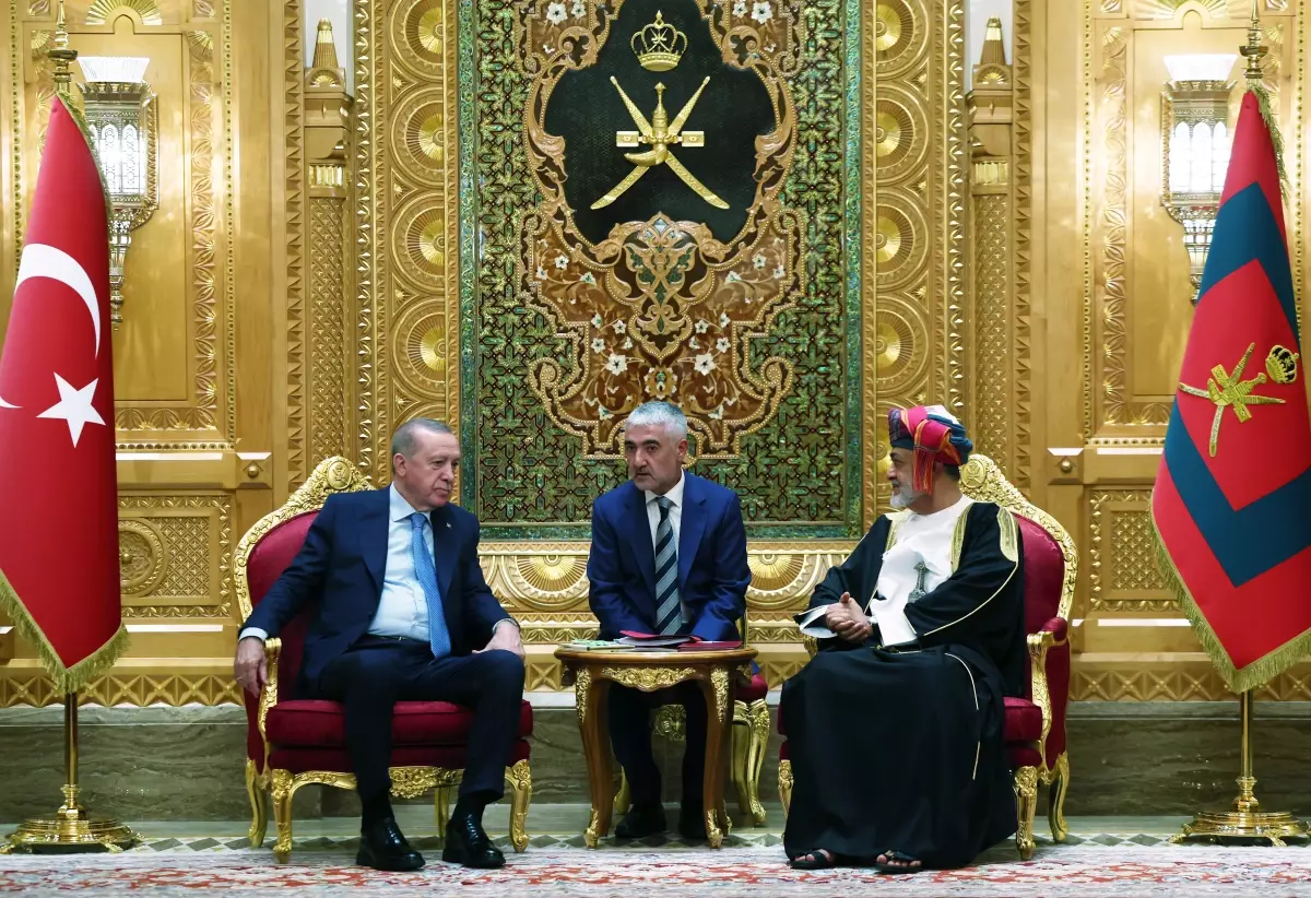 cumhurbaskani erdogan umman sultani tarafindan resmi torenle karsilandi ybBwOLbq.jpg