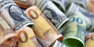 dolar yeni haftaya dususle basladi zzO75jld.jpg