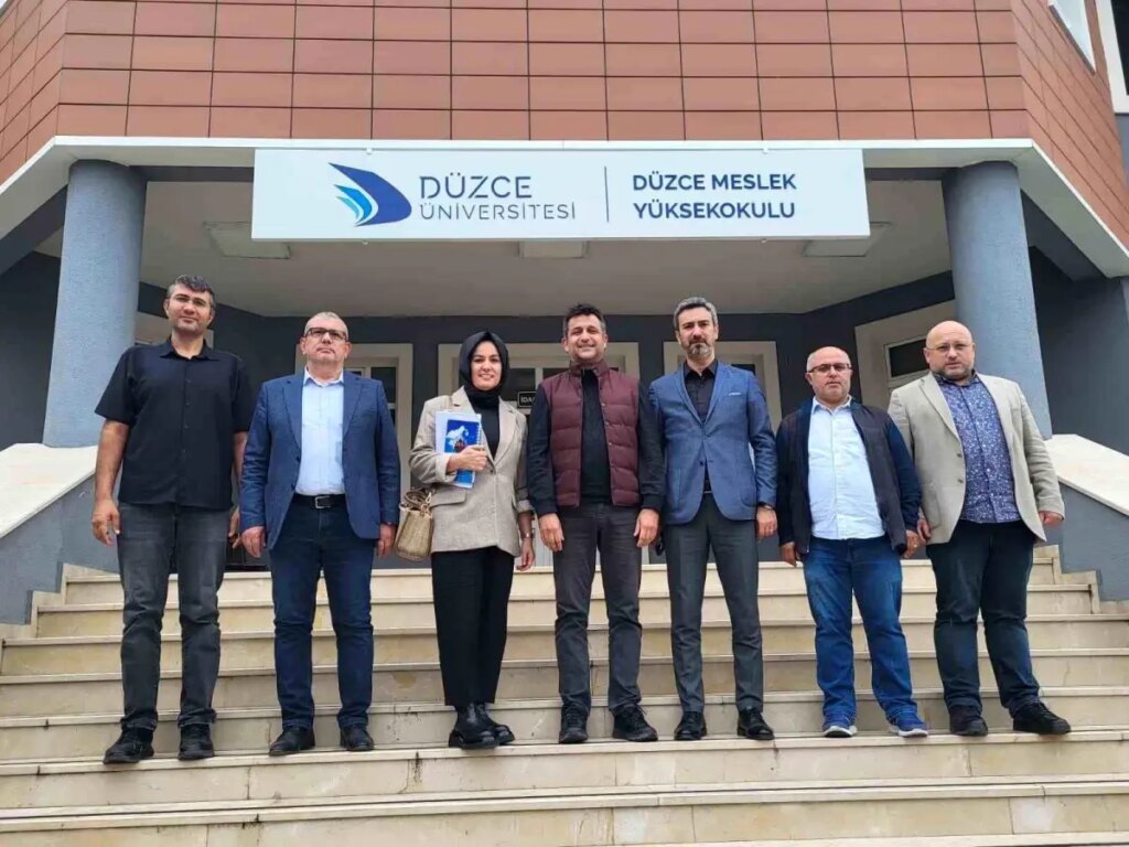 duzce ticaret ve sanayi odasi meslek yuksekokullari ile isbirligi toplantisi duzenledi kX3dsSxs.jpg