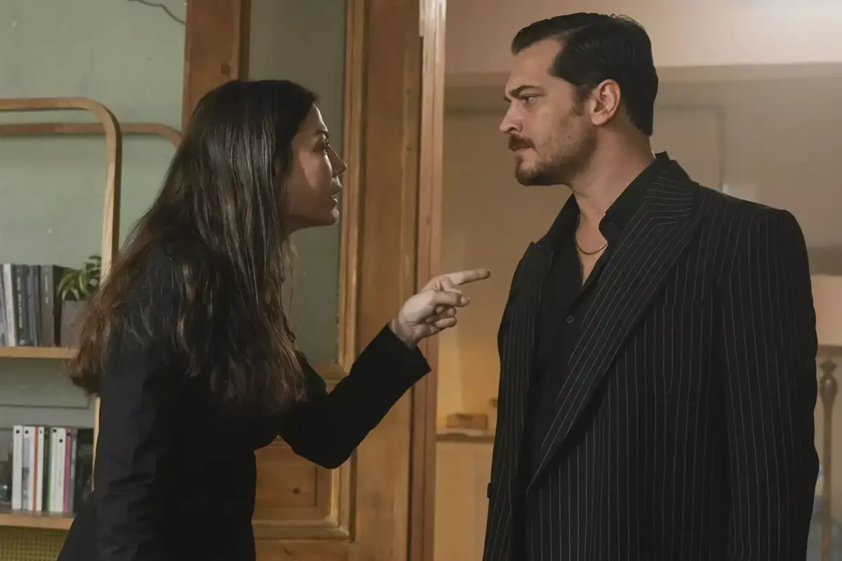 Eşref Rüya setinde izdiham! Çağatay Ulusoy hayranları çekim alanına akın etti