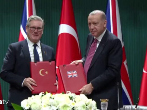 İmzalar atıldı: 20 savaş uçağı geliyor imzalar atildi 20 savas ucagi geliyor pZ4b1cpd.jpg