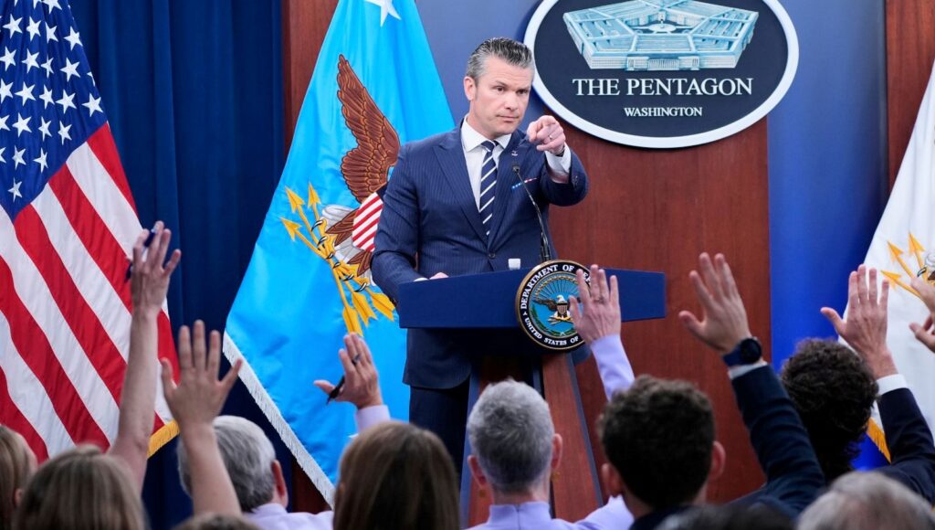 pentagonda muhabir krizi trump yonetimi imza atmayan gazetecileri kovuyor 9wy4YCCe.jpg