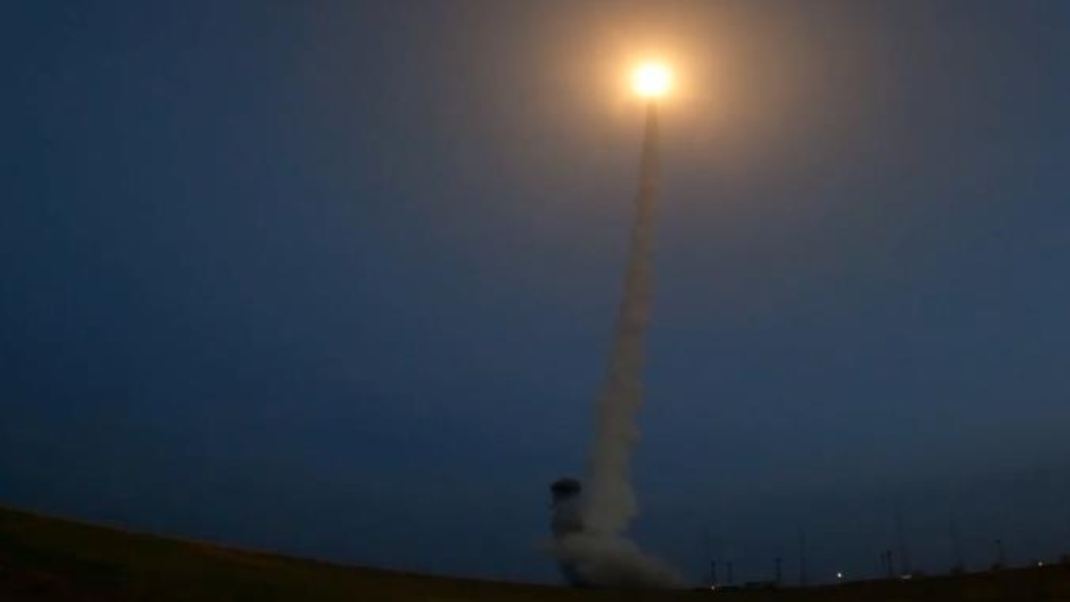 putinin firtina kusu burevestnik 15 saat uctu abdye ulasabiliyor Wgi4V8As.jpg