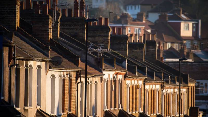 airbnb londrada siddet ve istismar magduru kadinlar icin ucretsiz konaklama saglayacak MMLFkdqa.jpg