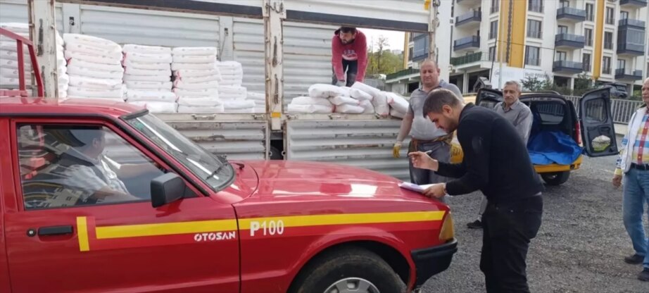 eynesilde ciftcilere tarim kireci tedarik edildi THpVg5Jz.jpg