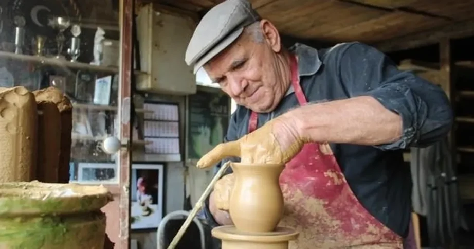 pazaryerinin usta comlekcisi salim yasar vefat etti H6z6D44h.webp