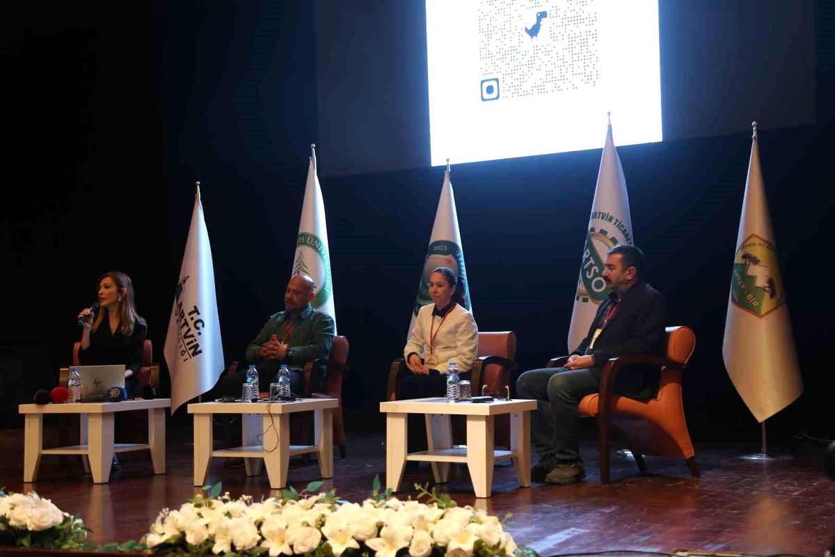 Artvin’de Arıcılıkta Kalite ve Markalaşma İçin Çalıştay Düzenlendi