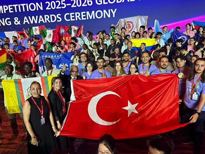 Türk Öğrencilerden Çin’de Teknoloji Yarışmasında Başarı
