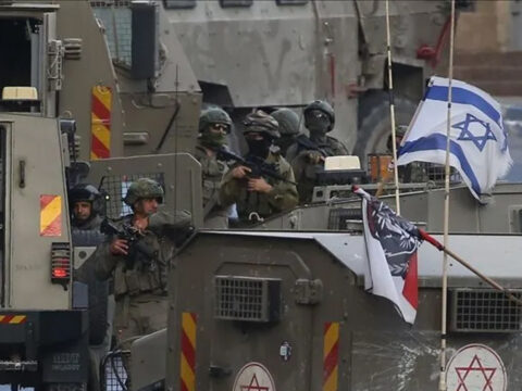 Bati seriada tansiyon yukseldi israil gucleri 58 filistinliyi gozaltina aldi FkmaJ6KN